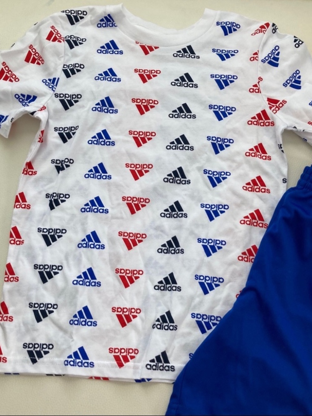 Adidas cute active shorts set 2282 - Picture 4 of 4